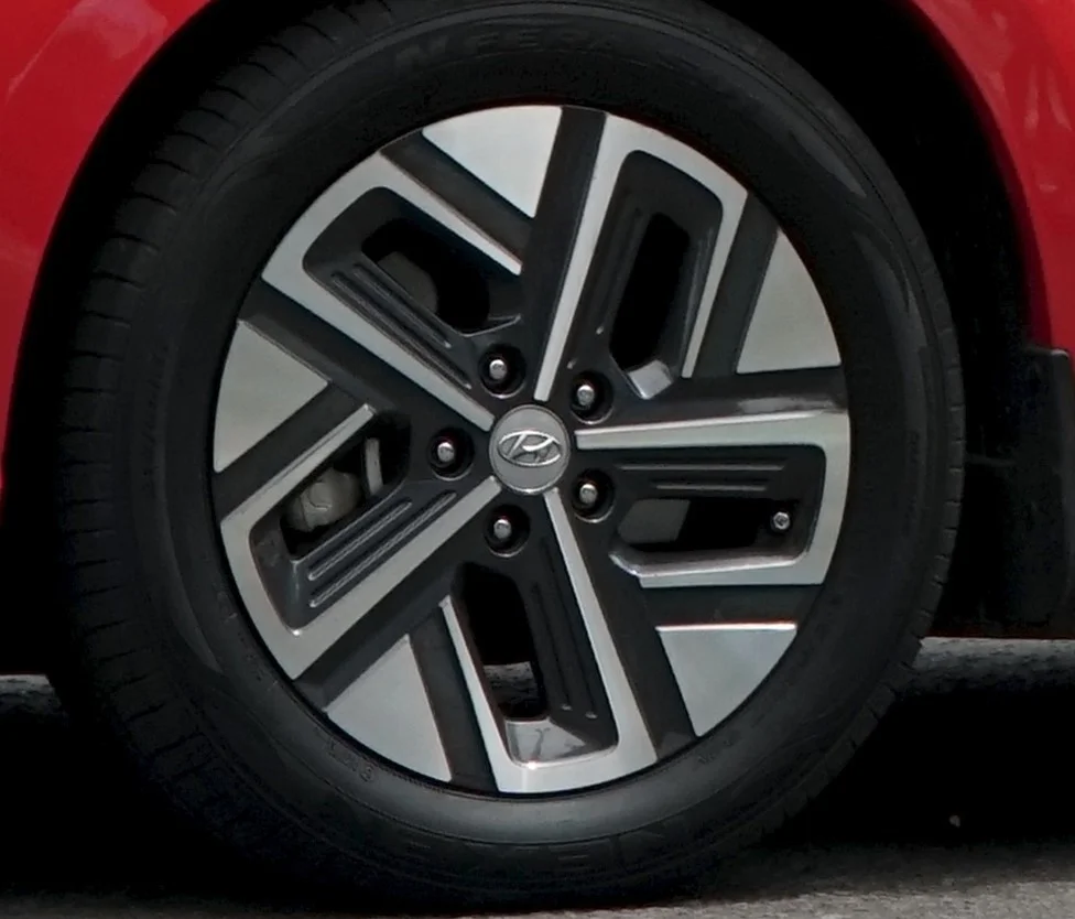 Hyundai Kona wheel