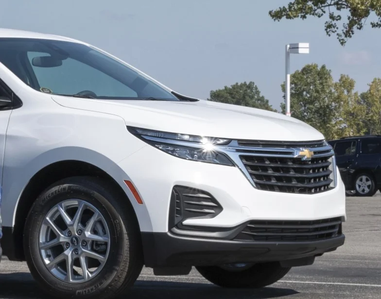 Chevrolet Equinox Non EV in lot